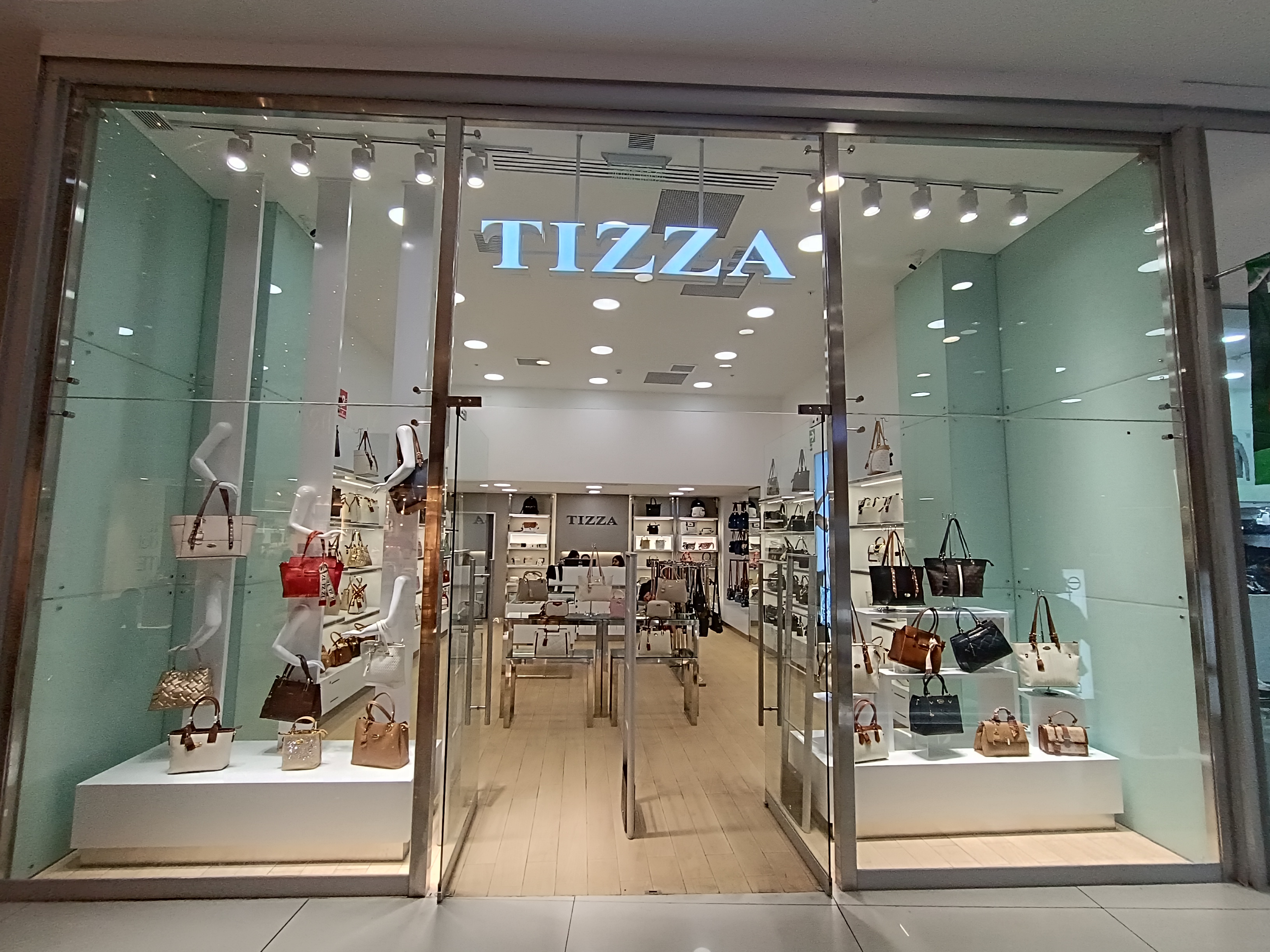 Tizza Real Plaza
